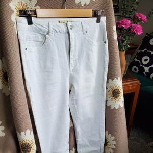 Harper: White Skinny Jeans